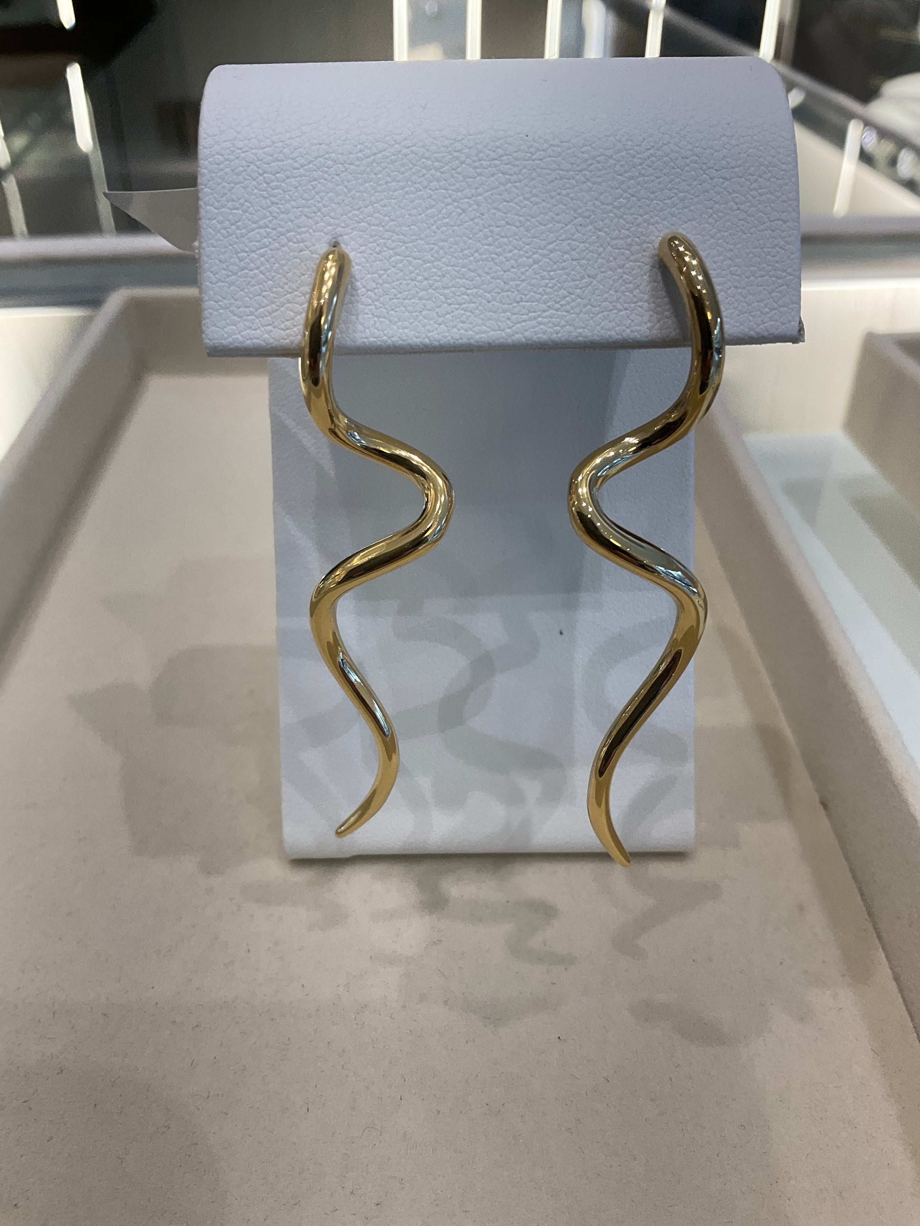 ARETE DORADO