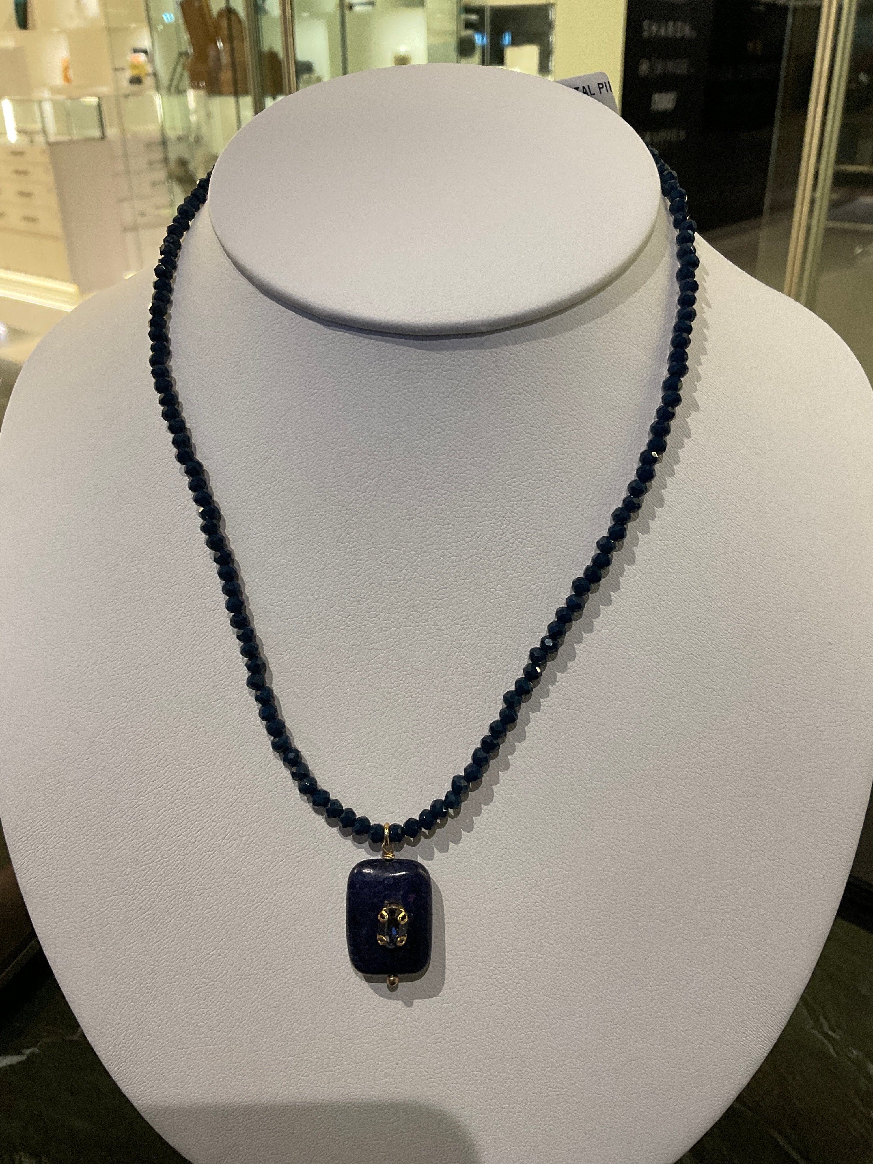 COLLAR CRISTAL