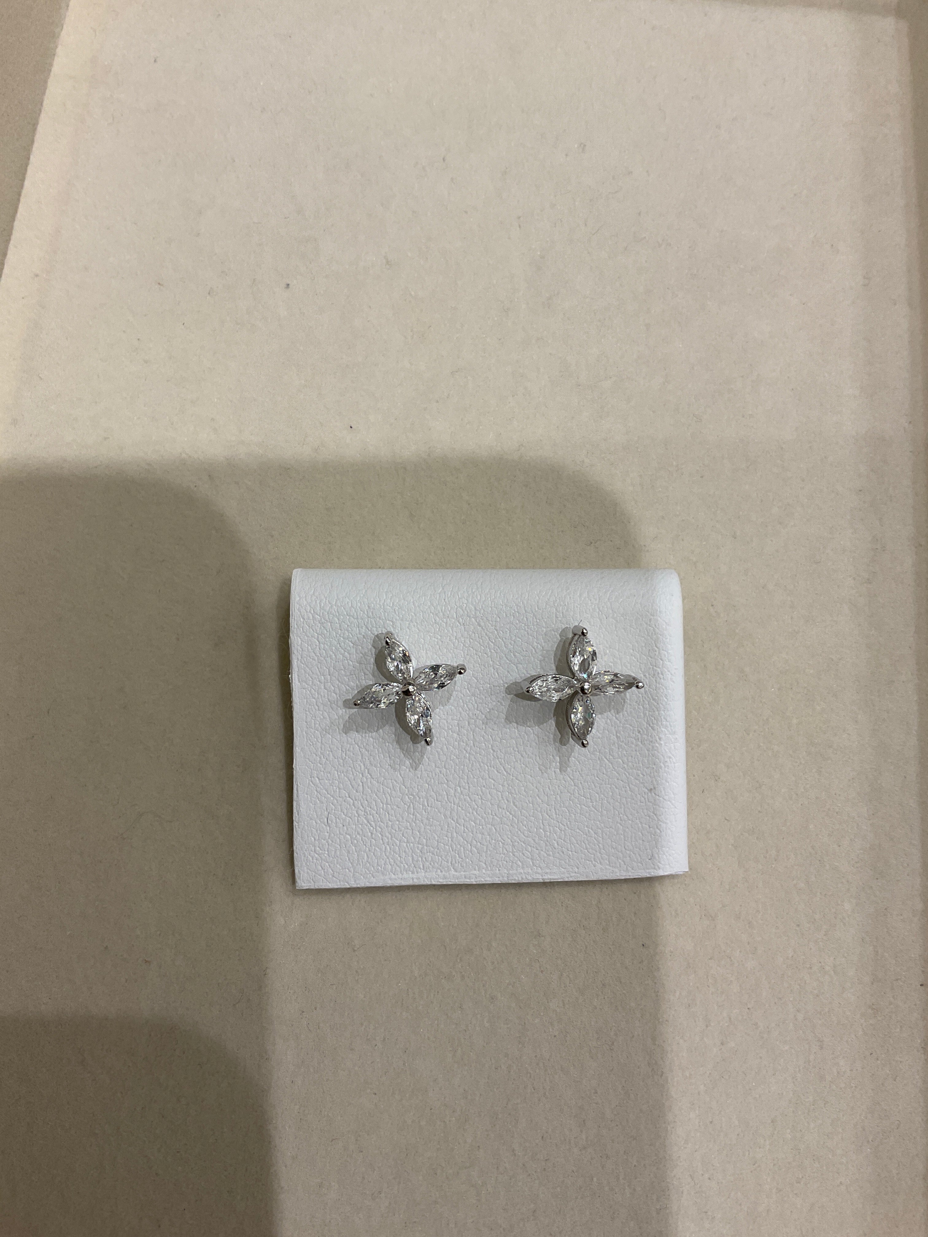 ARETE FLOR PLATA P925