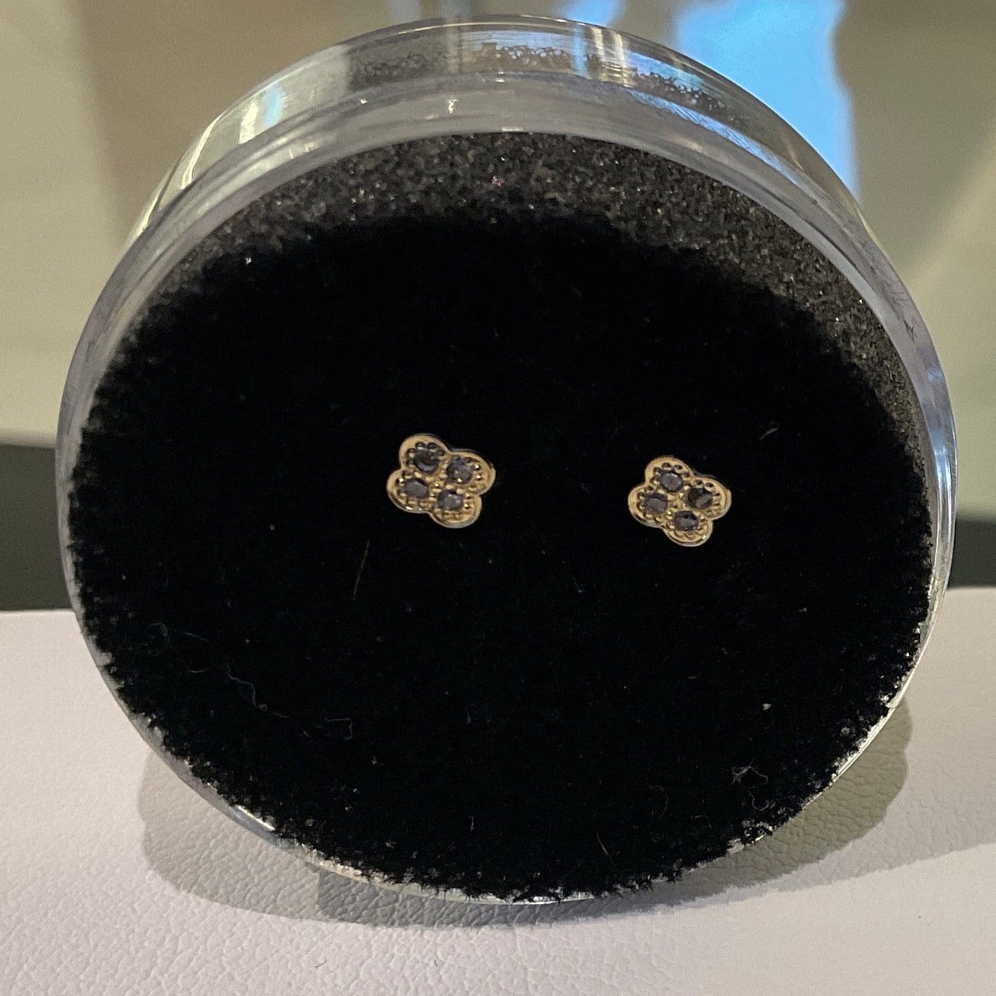 Studs Trébol 10K