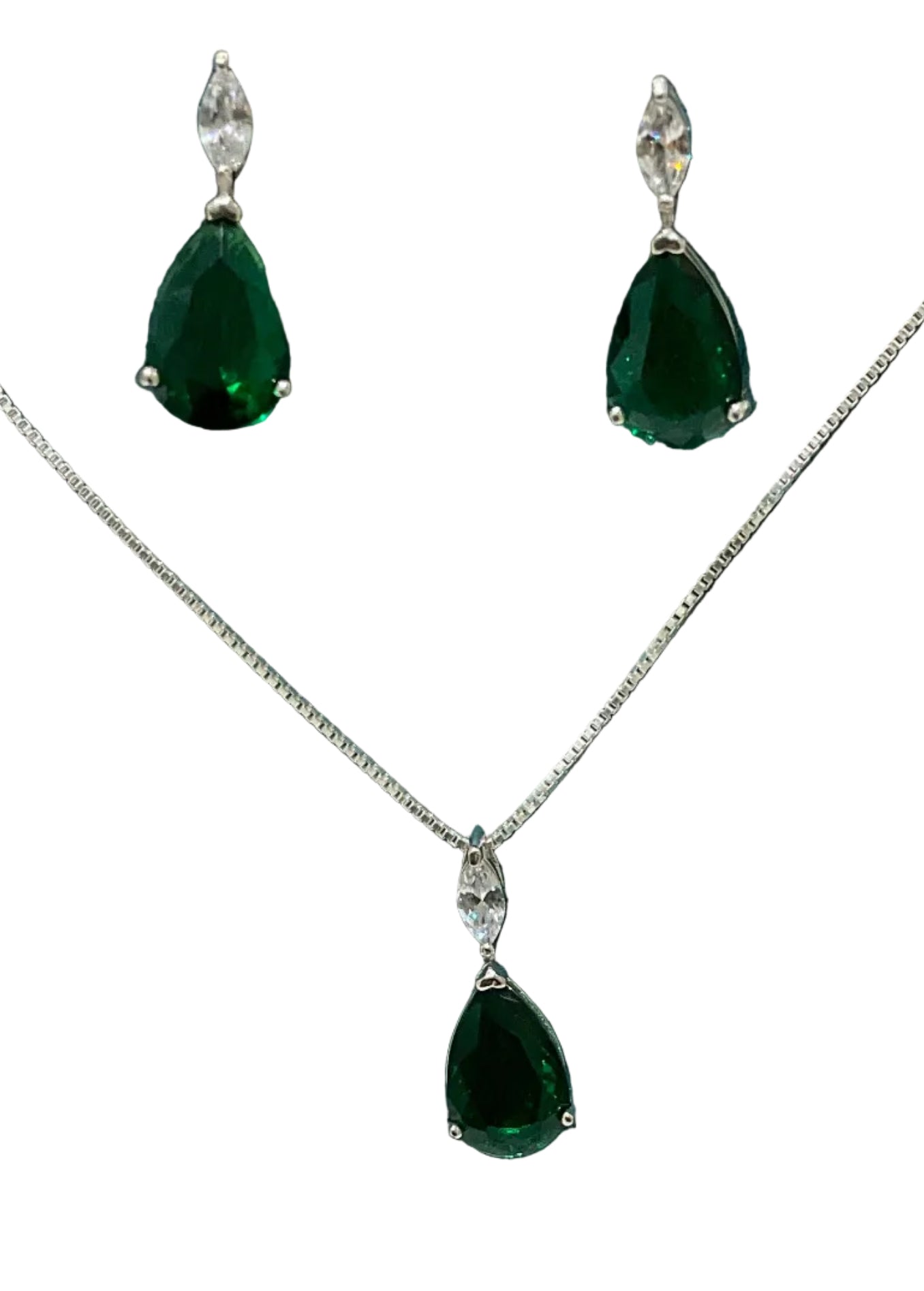 Juego de Arete y Dije de Plata Gota