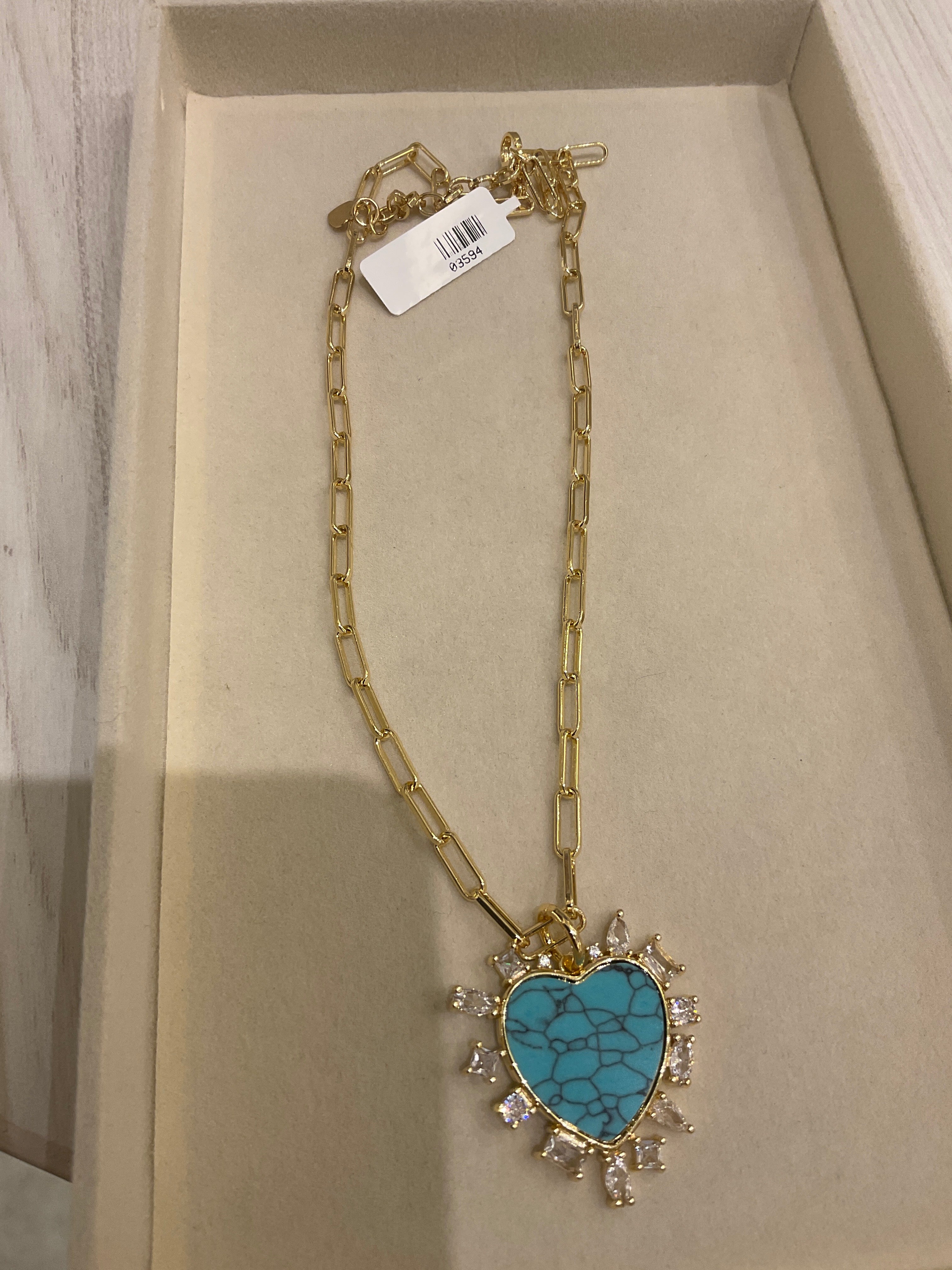COLLAR NATURAL STONE CZ HEART