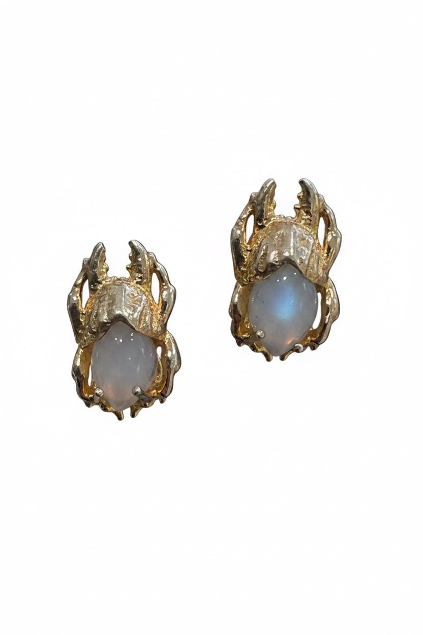 STUDS ESCARABAJO PIEDRA LUNA