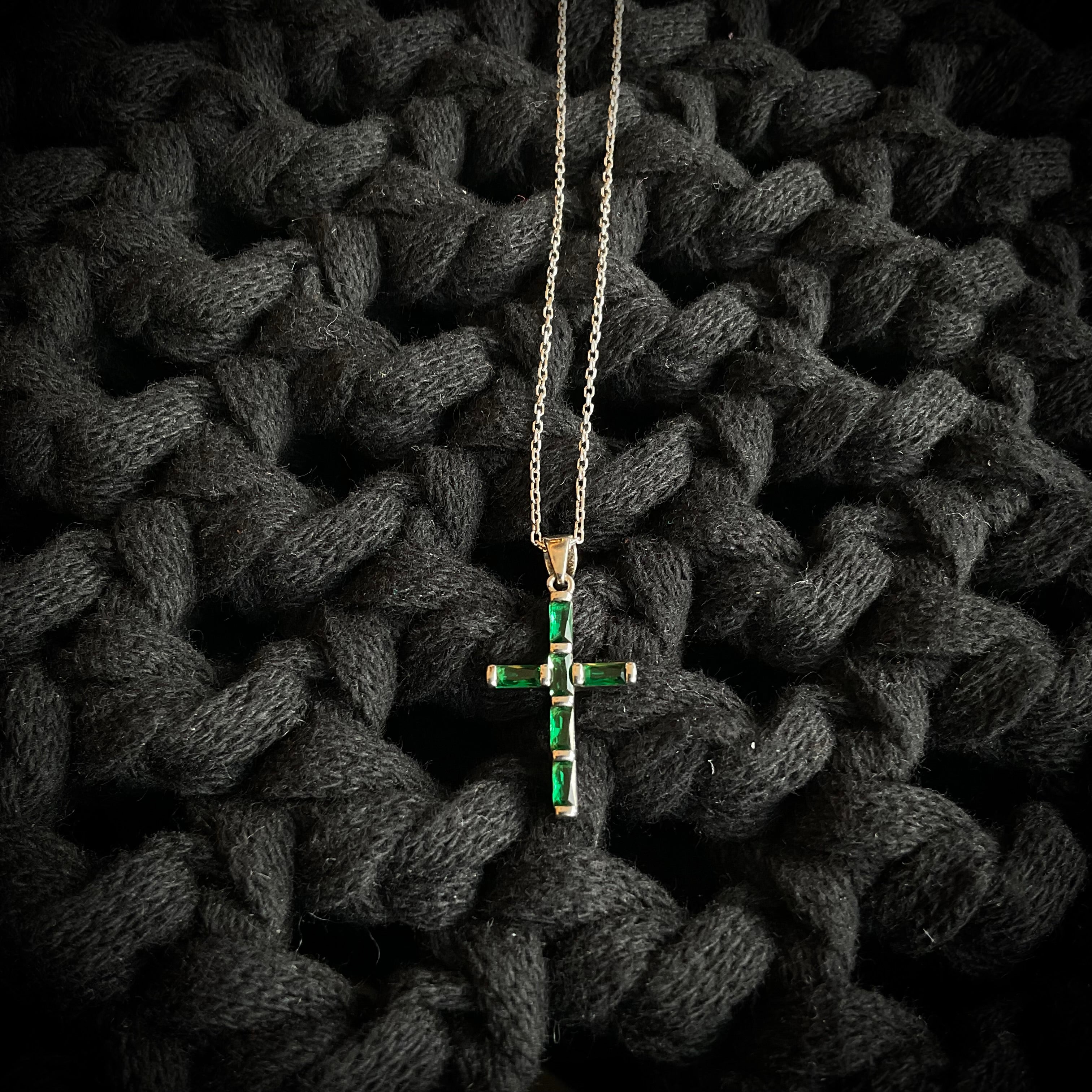 Cadena Dije Cruz Zirconia