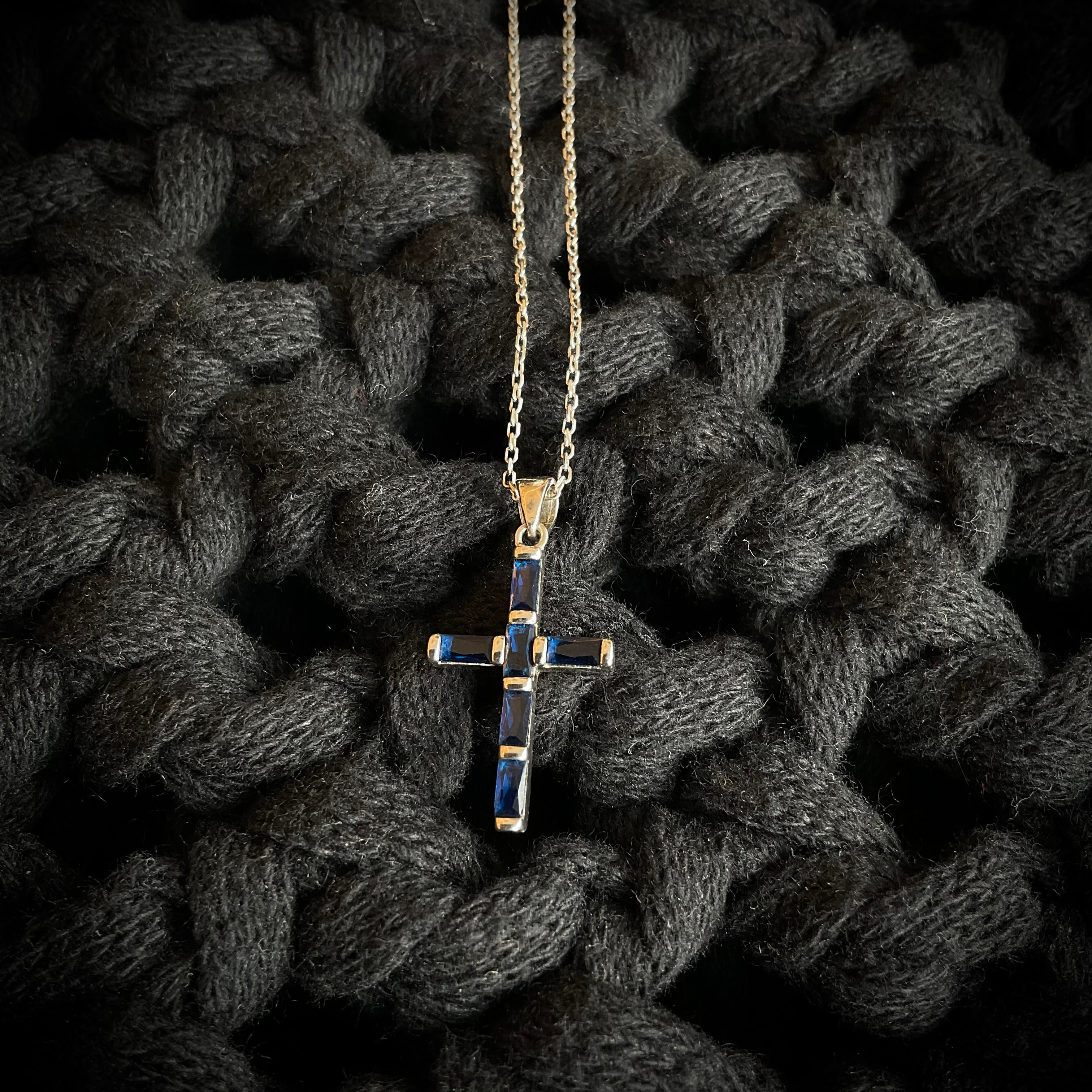 Cadena Dije Cruz Zirconia