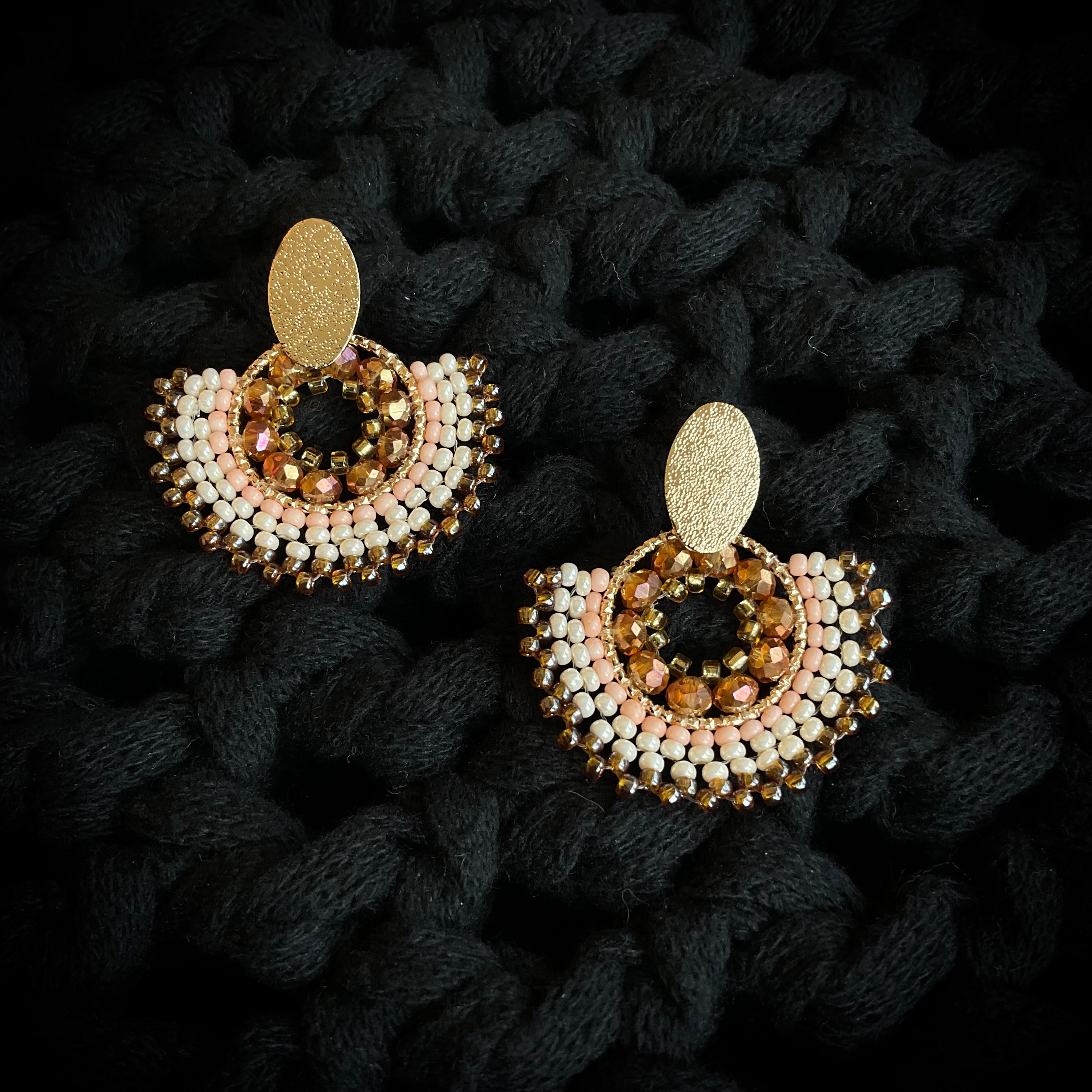Aretes Oro Laminado Abanico Tejido