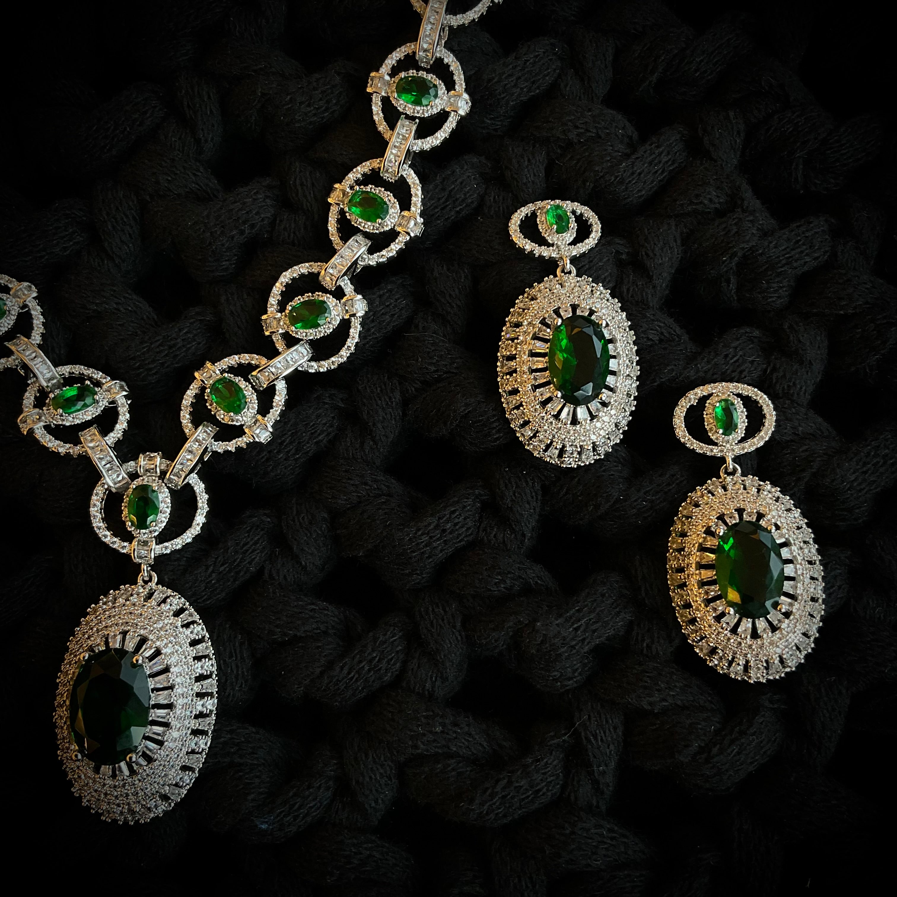 Juego de Aretes y Collar Chapa Oro Verde