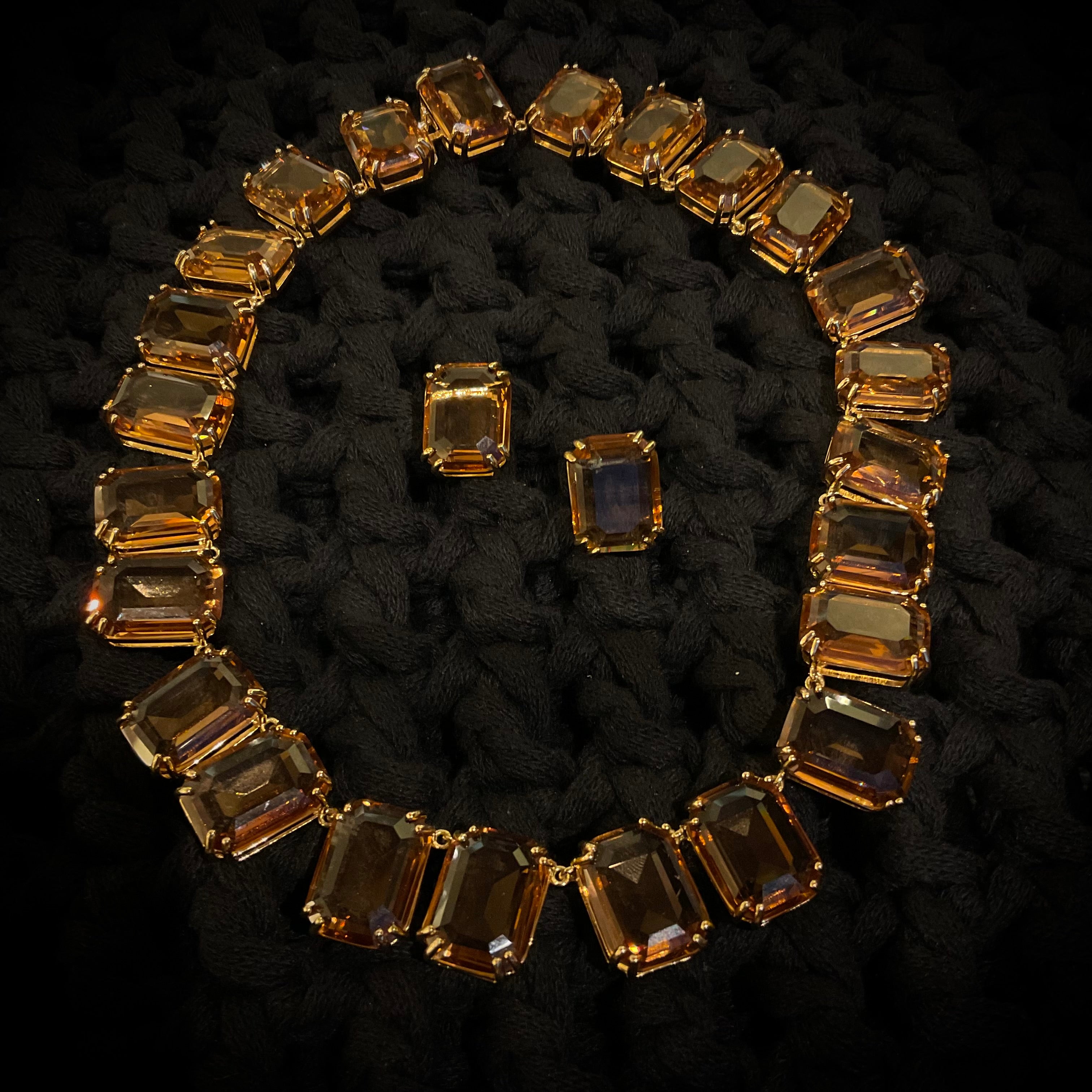 Juego de Aretes y Collar Chapa Oro Café