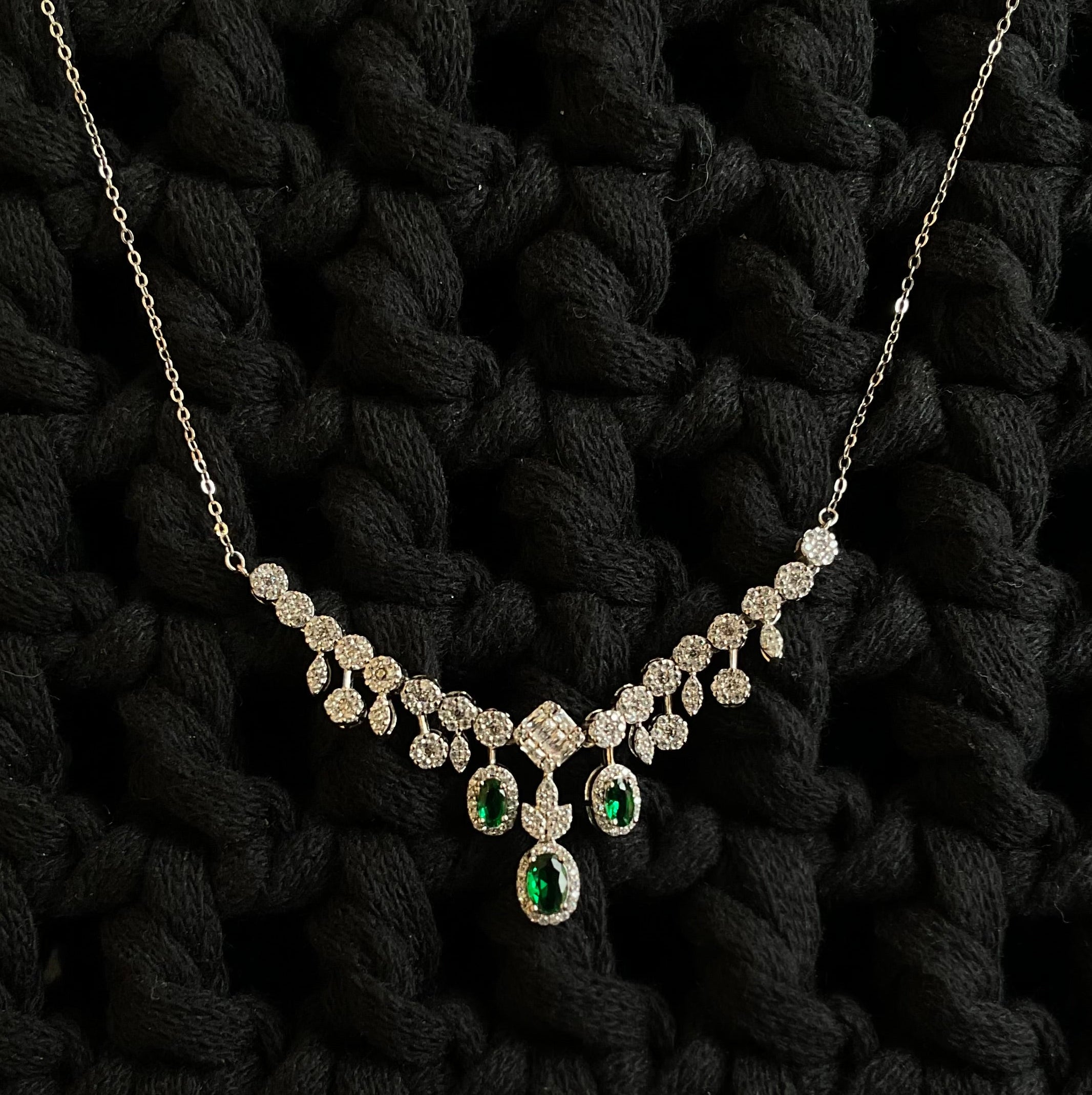 Juego Collar Aretes Plata Zirconias Cristalinas y Verdes