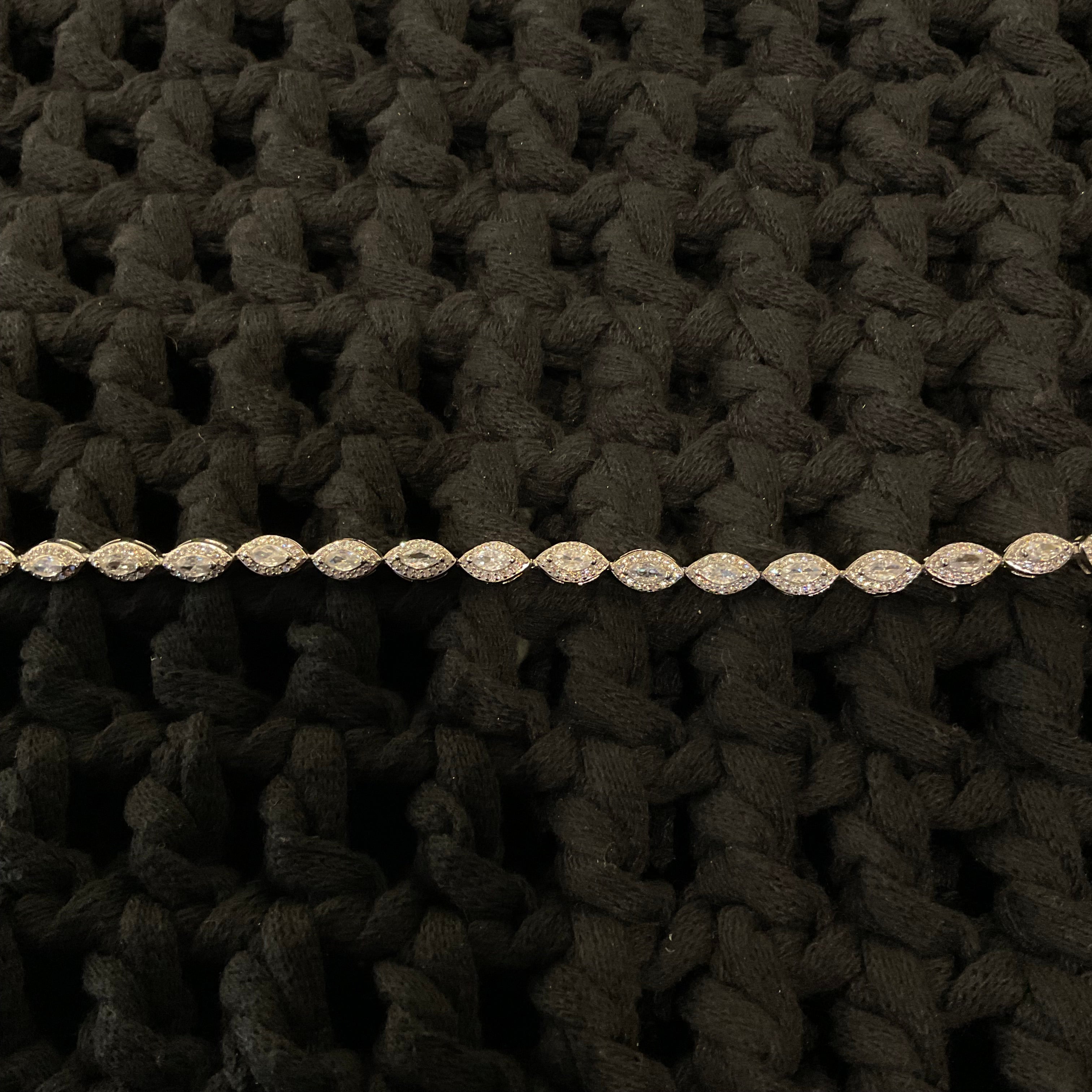 Pulsera de Plata en Gota