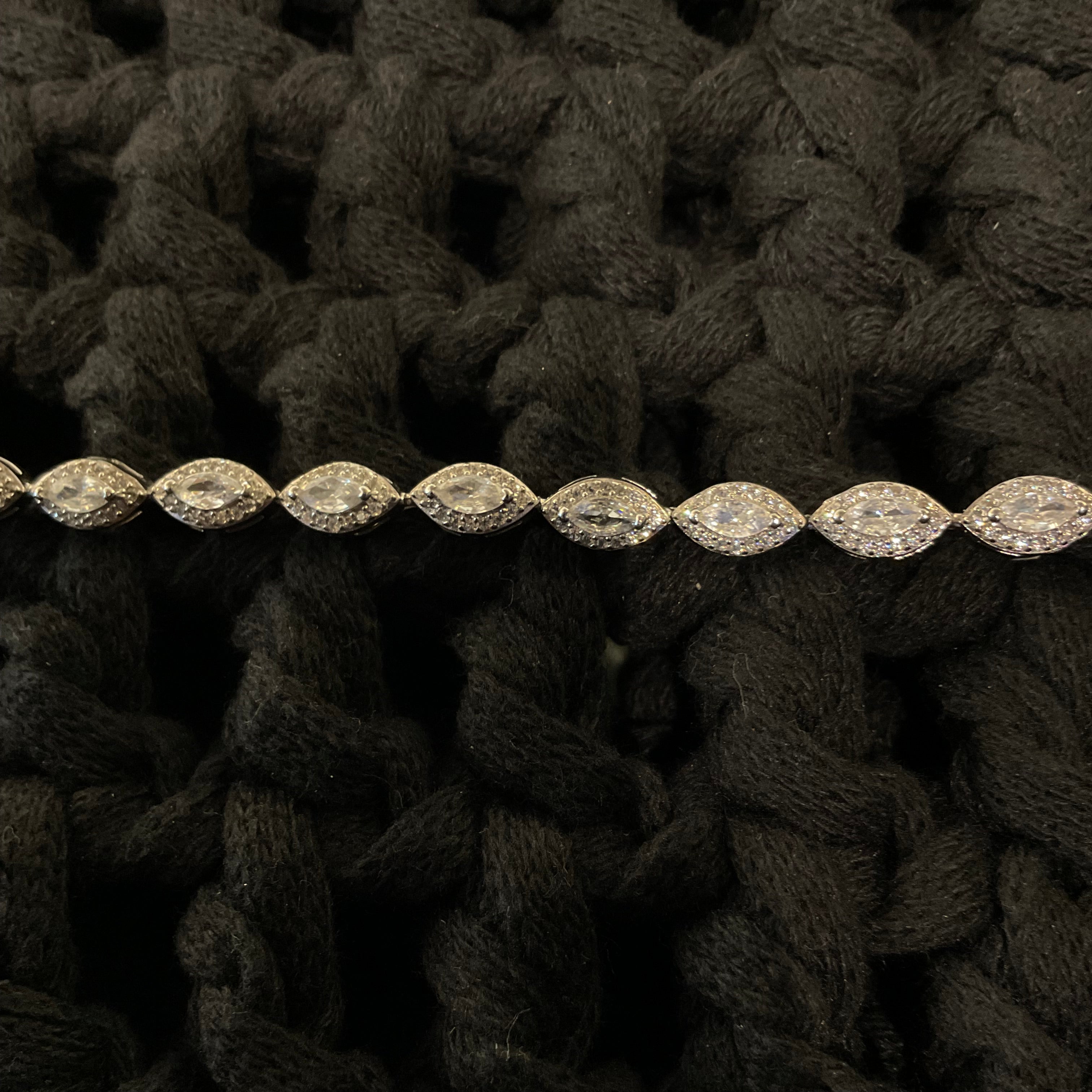 Pulsera de Plata en Gota