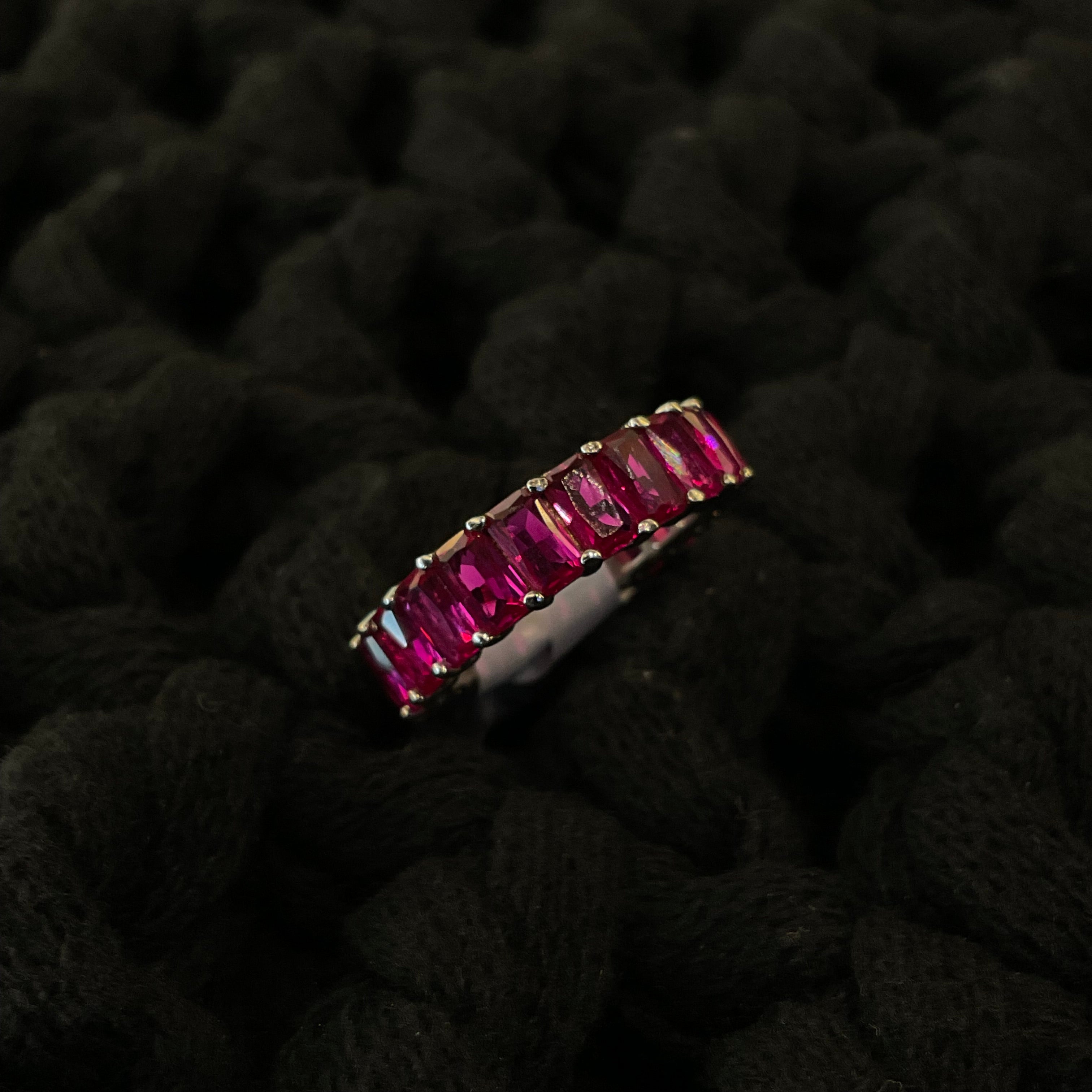 Anillo de Plata con Circonia (Rojo)