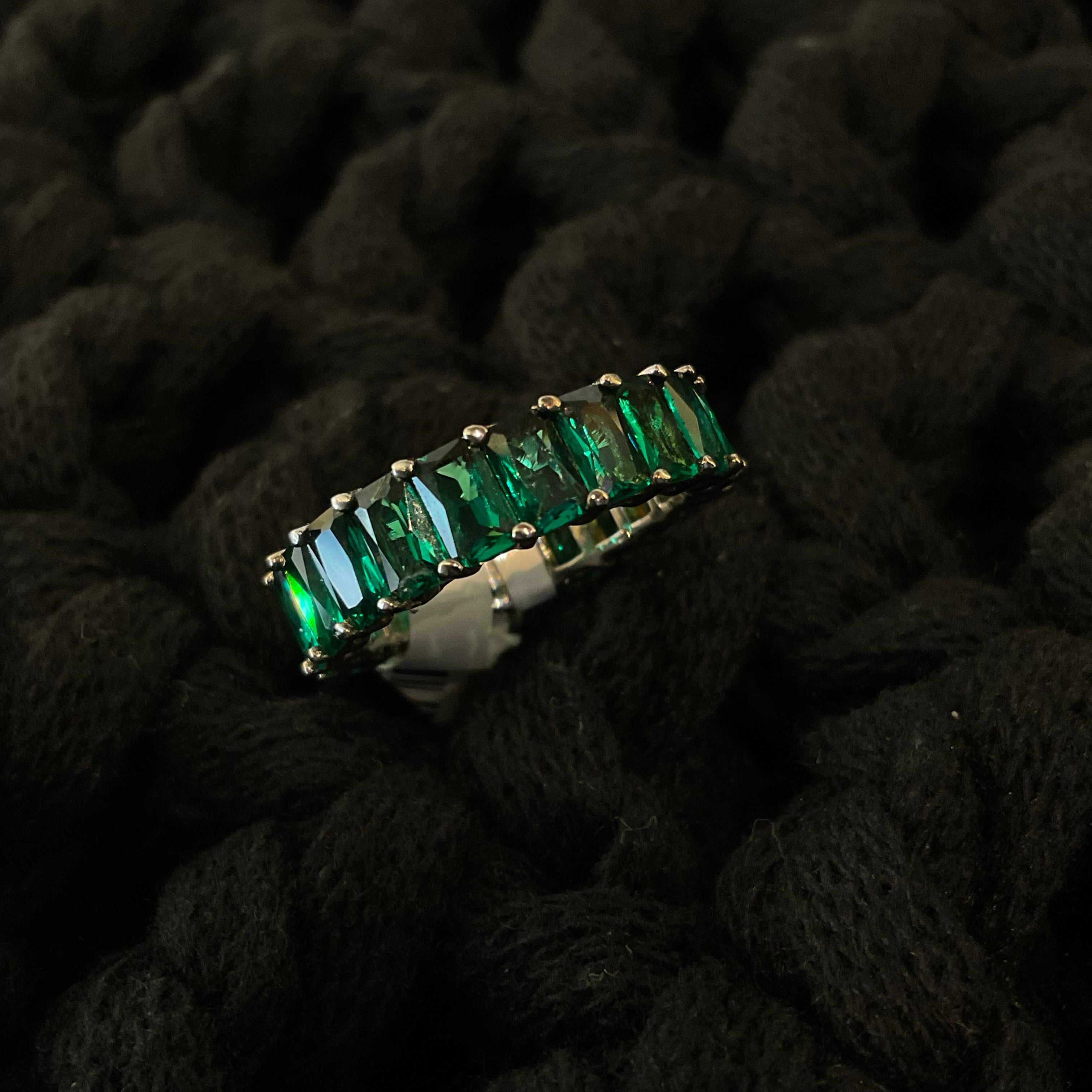 Anillo de Plata con Circonia (Verde)