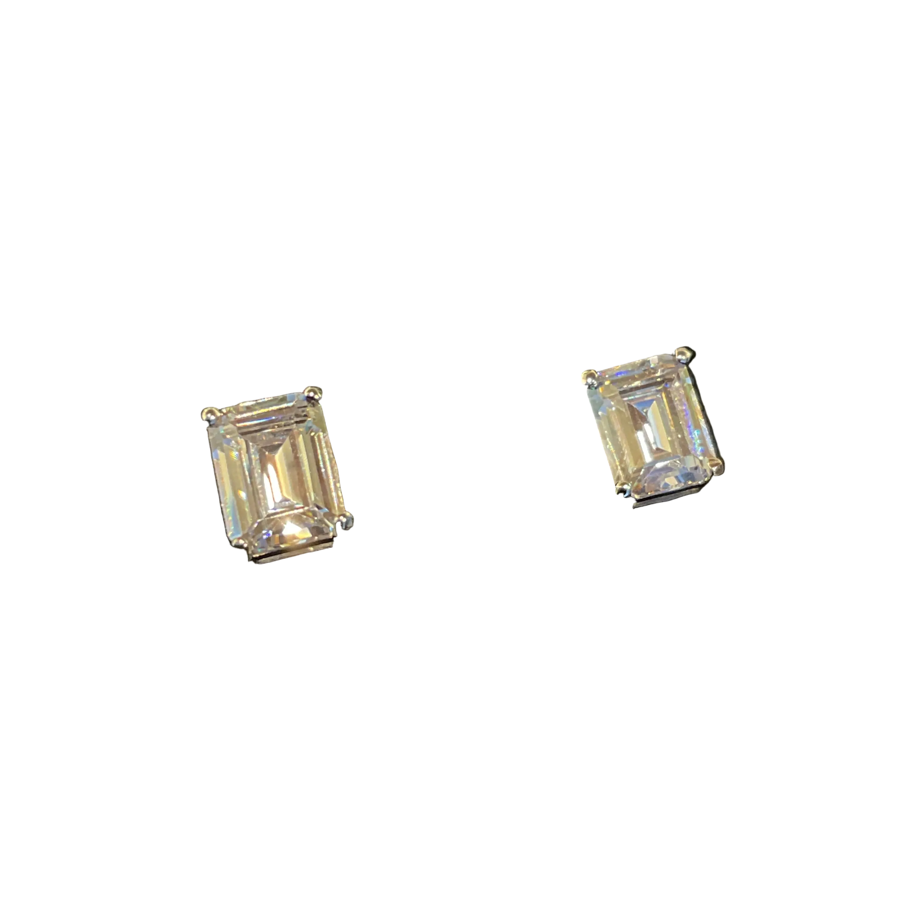 Arete de Plata con Zirconia Esmeralda