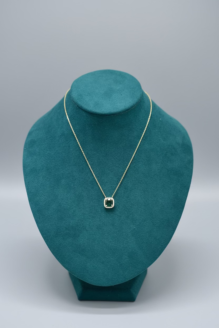 Collar Zirconia Verde con Pave